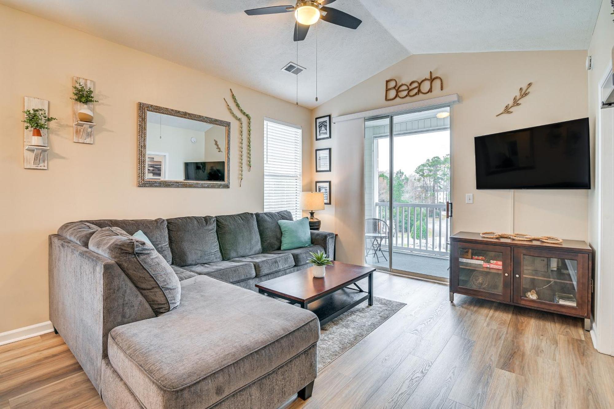 Breezy Golf Condo With Pool Access, 4 Mi To Beach Myrtle Beach Esterno foto