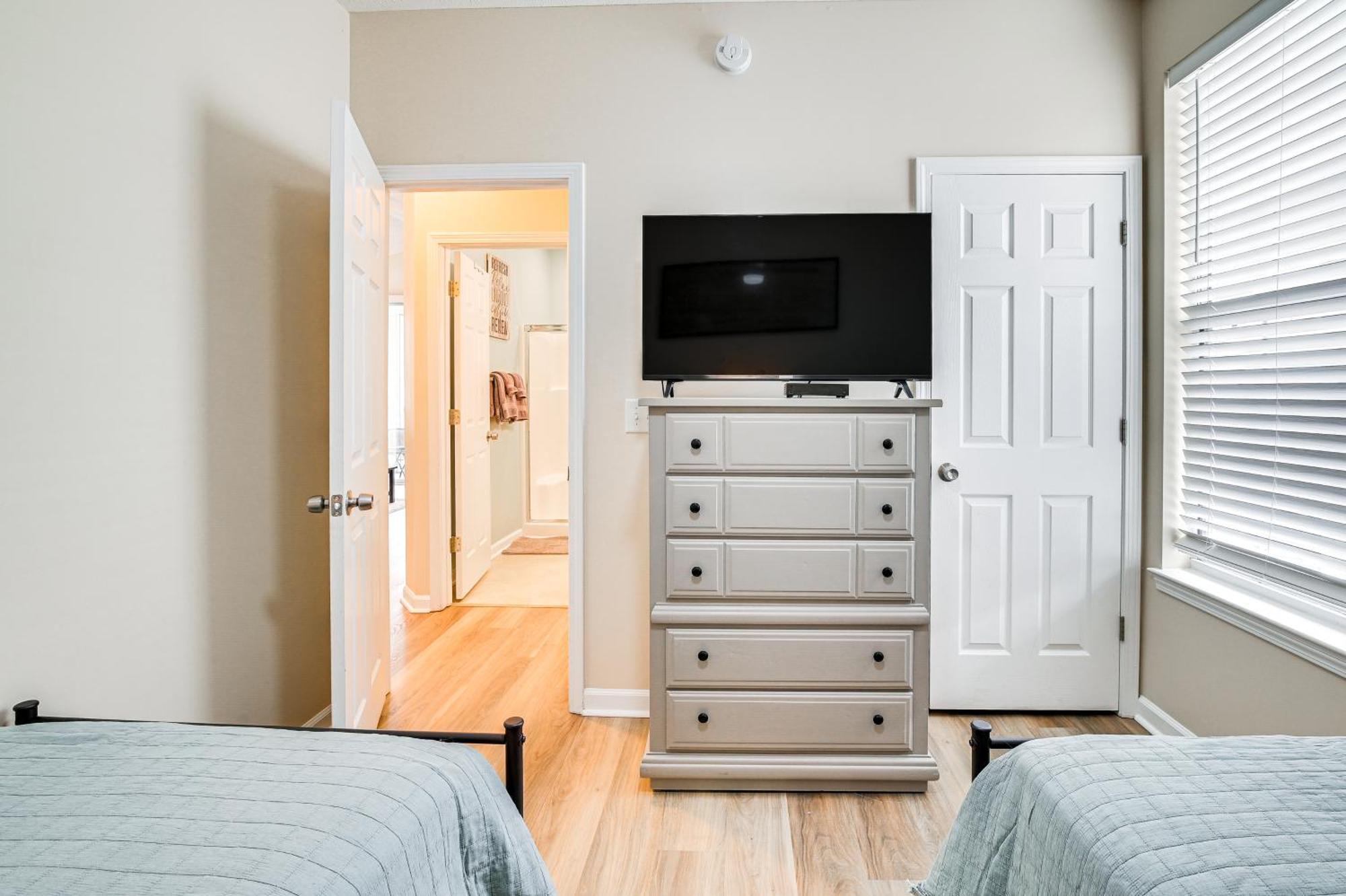 Breezy Golf Condo With Pool Access, 4 Mi To Beach Myrtle Beach Esterno foto
